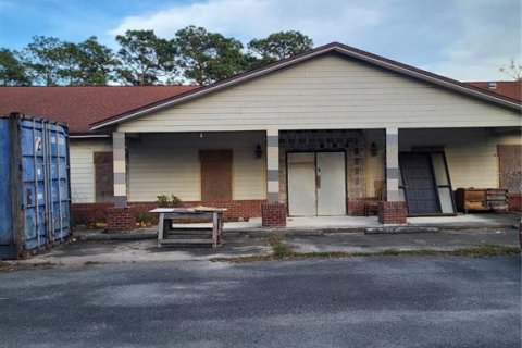 Commercial property in Jacksonville, Florida № 1359628 - photo 2