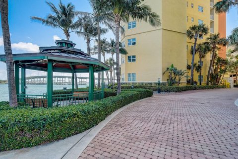 Condominio en venta en Riviera Beach, Florida, 2 dormitorios, 167.97 m2 № 1065467 - foto 13