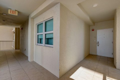 Condominio en venta en Riviera Beach, Florida, 2 dormitorios, 167.97 m2 № 1065467 - foto 19
