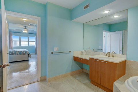 Condominio en venta en Riviera Beach, Florida, 2 dormitorios, 167.97 m2 № 1065467 - foto 23