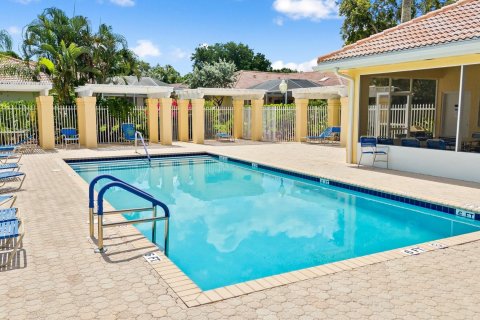 Townhouse in Palm Beach Gardens, Florida 2 bedrooms, 111.48 sq.m. № 1208717 - photo 2