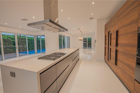 Casa en venta en Sunny Isles Beach, Florida, 4 dormitorios, 598.48 m2 № 1281193 - foto 17