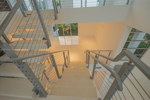 Casa en venta en Sunny Isles Beach, Florida, 4 dormitorios, 598.48 m2 № 1281193 - foto 10