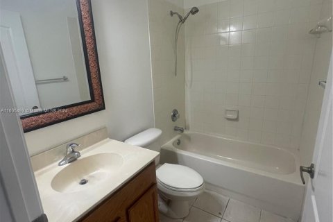 Condominio en venta en Miami Gardens, Florida, 4 dormitorios, 157.28 m2 № 1226545 - foto 7