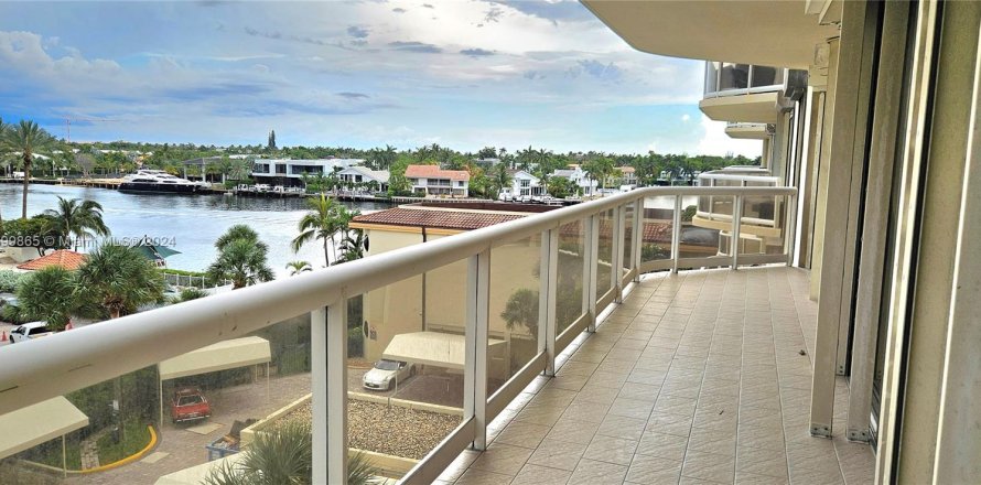 Condo in Aventura, Florida, 1 bedroom  № 1209389