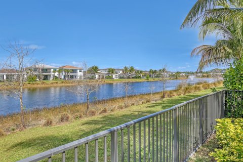 Villa ou maison à vendre à Palm Beach Gardens, Floride: 4 chambres, 332.03 m2 № 1056946 - photo 6