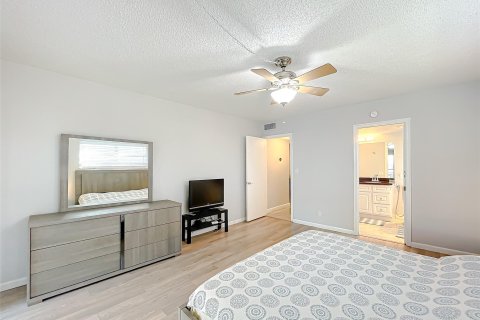 Copropriété à vendre à Coconut Creek, Floride: 2 chambres, 128.67 m2 № 1027123 - photo 16