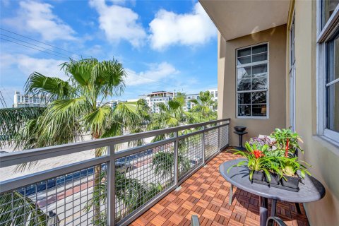 Condo in Fort Lauderdale, Florida, 2 bedrooms  № 1160410 - photo 19