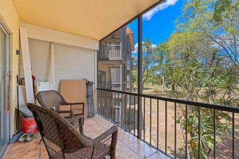 Condo in Lauderhill, Florida, 1 bedroom  № 1168950 - photo 6