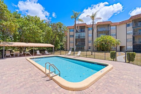 Condo in Lauderhill, Florida, 1 bedroom  № 1168950 - photo 15