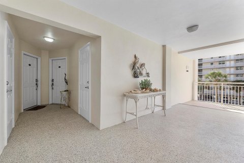 Condominio en venta en Hillsboro Beach, Florida, 2 dormitorios, 111.48 m2 № 1065628 - foto 4