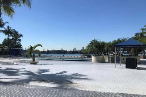 Condominio en venta en Miami Beach, Florida № 1359022 - foto 4