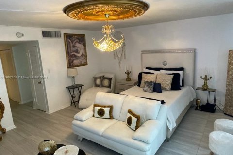 Condominio en venta en Miami Beach, Florida № 1359022 - foto 11