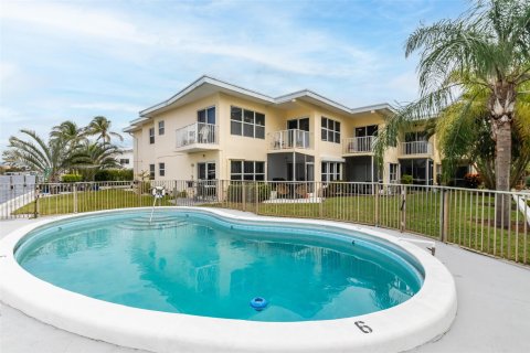 Copropriété à vendre à Pompano Beach, Floride: 1 chambre, 62.99 m2 № 1073550 - photo 3