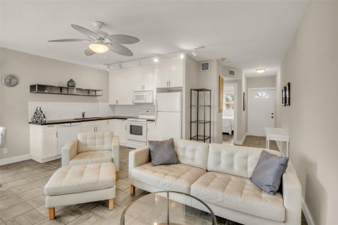 Copropriété à vendre à Pompano Beach, Floride: 1 chambre, 62.99 m2 № 1073550 - photo 13