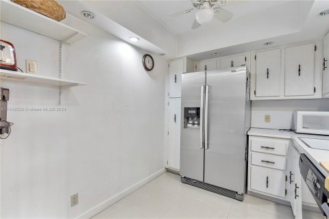 Condominio en venta en Aventura, Florida, 2 dormitorios, 105.72 m2 № 1040273 - foto 5