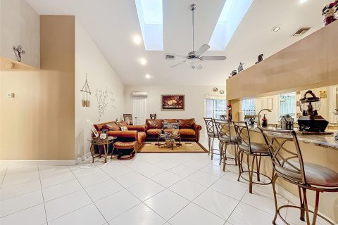 Villa ou maison à vendre à Coral Springs, Floride: 5 chambres, 251.77 m2 № 1059174 - photo 25