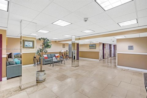 Copropriété à louer à Lauderhill, Floride: 2 chambres, 90.3 m2 № 1241948 - photo 18