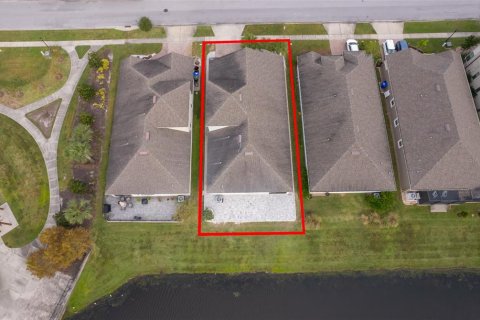 House in Kissimmee, Florida 5 bedrooms, 272.85 sq.m. № 1431784 - photo 6