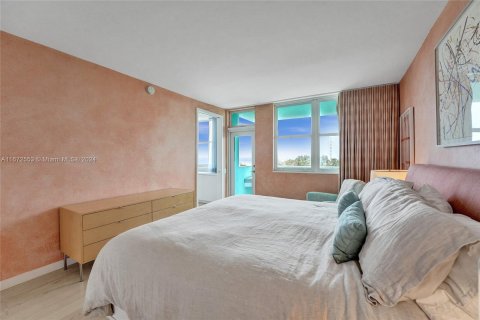 Condo in Miami Beach, Florida, 3 bedrooms  № 1394734 - photo 7