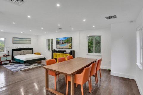 Villa ou maison à vendre à Biscayne Park, Floride: 3 chambres, 208.38 m2 № 1080199 - photo 7