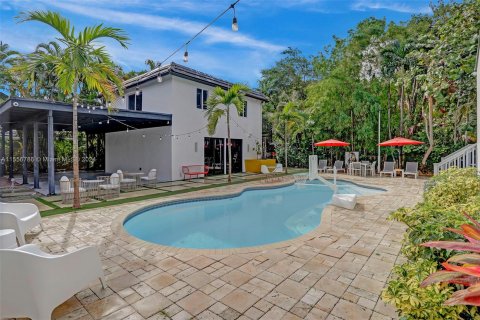 Villa ou maison à vendre à Biscayne Park, Floride: 3 chambres, 208.38 m2 № 1080199 - photo 17