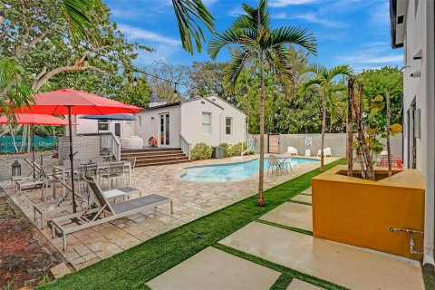 Casa en venta en Biscayne Park, Florida, 3 dormitorios, 208.38 m2 № 1080199 - foto 15