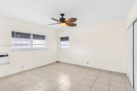 Copropriété à vendre à Hallandale Beach, Floride: 1 chambre, 68.38 m2 № 1059670 - photo 14