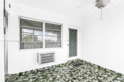 Copropriété à vendre à Hallandale Beach, Floride: 1 chambre, 68.38 m2 № 1059670 - photo 5