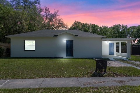 Casa en venta en Orlando, Florida, 3 dormitorios, 70.23 m2 № 1069691 - foto 2