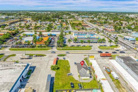 Commercial property in Florida City, Florida № 1076442 - photo 12