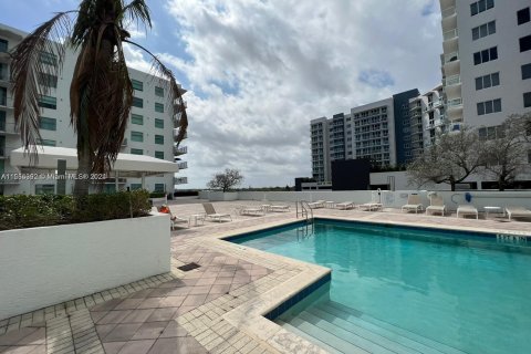 Copropriété à vendre à Hollywood, Floride: 2 chambres, 111.02 m2 № 1076441 - photo 13