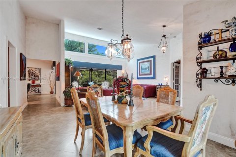 Villa ou maison à vendre à Coral Springs, Floride: 5 chambres, 248.79 m2 № 1351648 - photo 11