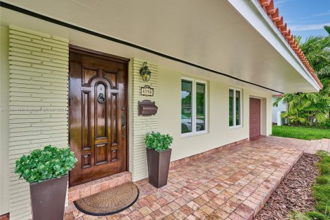 Casa en venta en Miami, Florida, 3 dormitorios, 158.31 m2 № 1351675 - foto 2