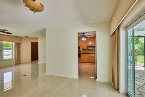 Casa en venta en Miami, Florida, 3 dormitorios, 158.31 m2 № 1351675 - foto 13