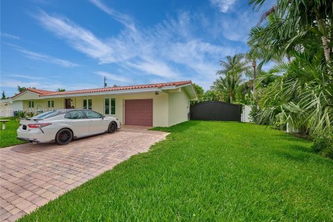 Villa ou maison à vendre à Miami, Floride: 3 chambres, 158.31 m2 № 1351675 - photo 3