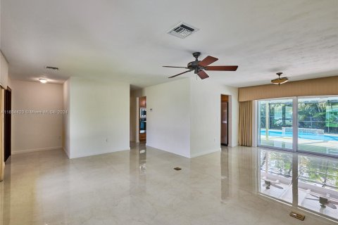 Villa ou maison à vendre à Miami, Floride: 3 chambres, 158.31 m2 № 1351675 - photo 10