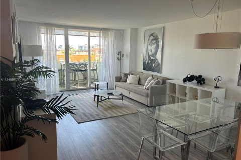 Copropriété à vendre à Miami Beach, Floride: 1 chambre, 68.75 m2 № 1049720 - photo 1