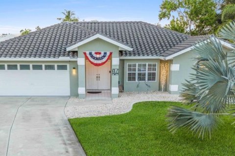 Villa ou maison à vendre à North Port, Floride: 3 chambres, 166.11 m2 № 1265238 - photo 1