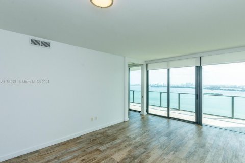 Condo in Miami, Florida, 2 bedrooms  № 1270995 - photo 28