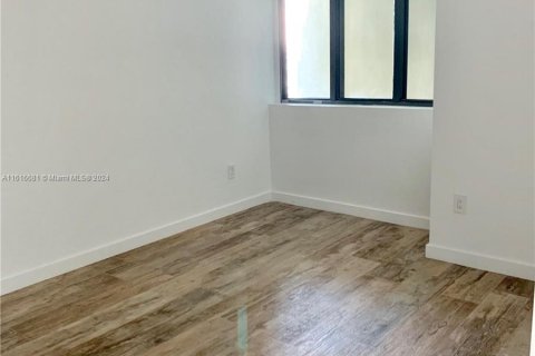 Copropriété à vendre à Miami, Floride: 2 chambres, 99.13 m2 № 1270995 - photo 8