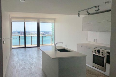 Copropriété à vendre à Miami, Floride: 2 chambres, 99.13 m2 № 1270995 - photo 13