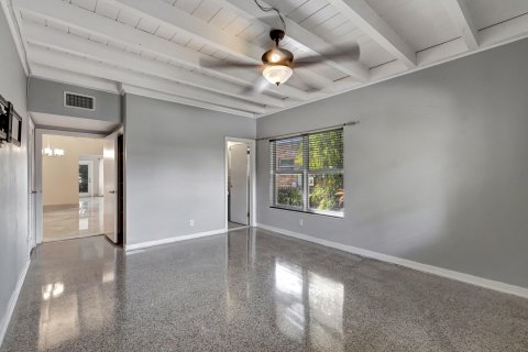 Villa ou maison à vendre à Lake Worth, Floride: 2 chambres, 161.56 m2 № 1077112 - photo 18