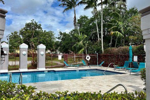 Adosado en venta en Miami, Florida, 3 dormitorios, 166.3 m2 № 1370472 - foto 17