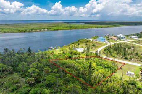 Terreno en venta en Port Charlotte, Florida № 1264077 - foto 17