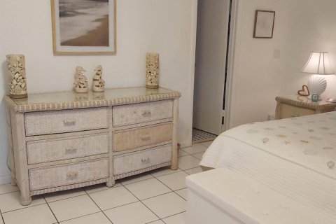 Condo in Deerfield Beach, Florida, 1 bedroom  № 1079071 - photo 12