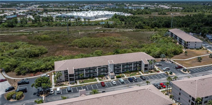 Condominio en Punta Gorda, Florida, 2 dormitorios  № 1252422