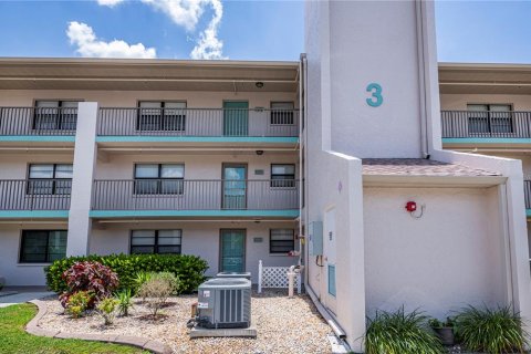 Copropriété à vendre à Punta Gorda, Floride: 2 chambres, 107.12 m2 № 1252422 - photo 2