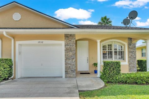 Townhouse in Lakeland, Florida 3 bedrooms, 157.84 sq.m. № 1371800 - photo 1