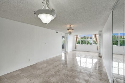 Copropriété à vendre à Sunrise, Floride: 3 chambres, 136.57 m2 № 1050248 - photo 25